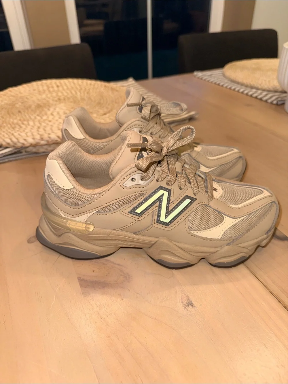 New Balance Women's Beige Chunky Sneaker